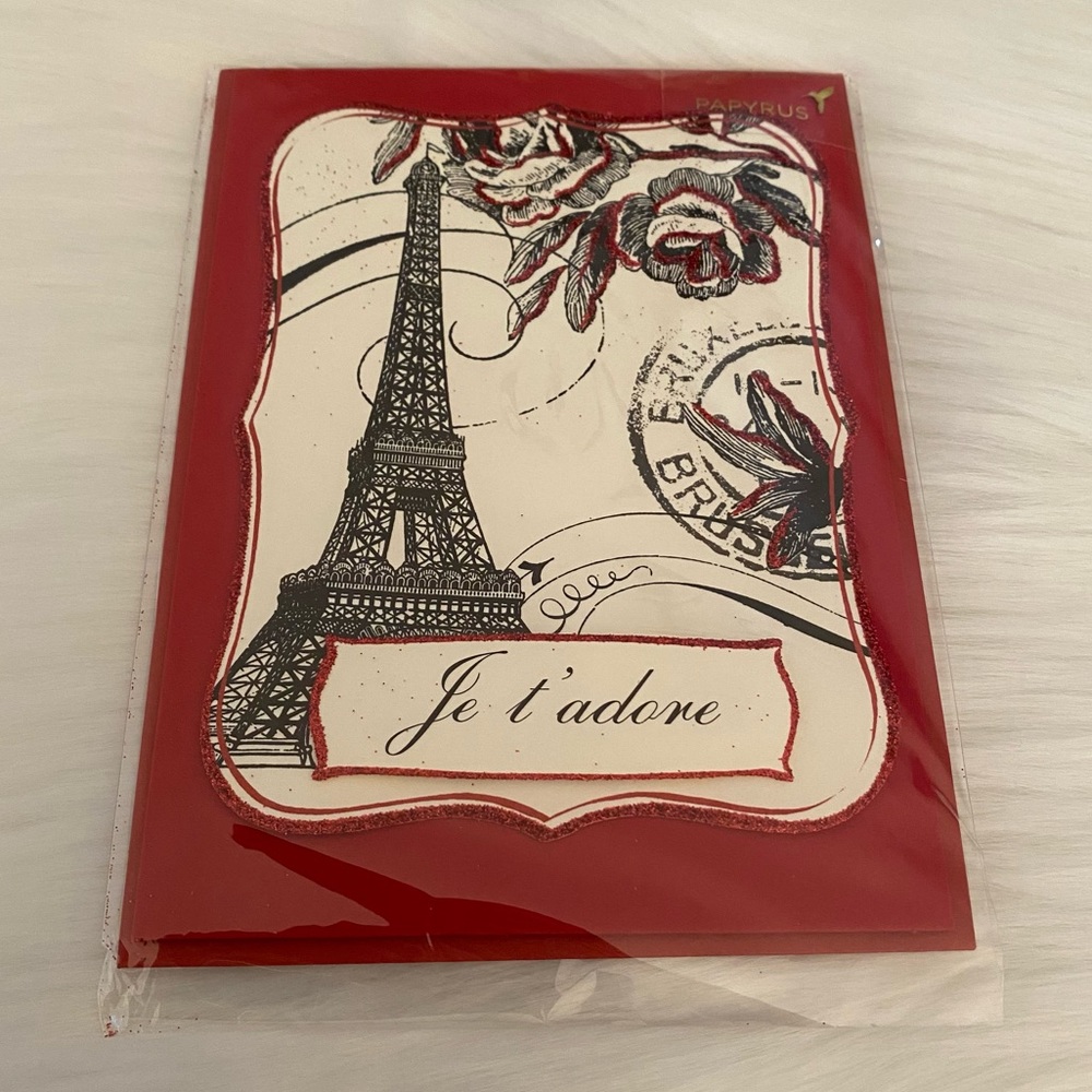 3/$15 NWT “Je t’adore” Happy Valentine’s Day Papyrus Card. “You fill my heart..”